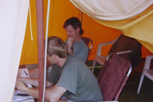 U zařízení Petr Knap OK1AKI a Martin Kobrle OK1TKN