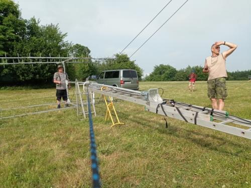 Antény pro 432 MHz. Vláďa OK1FUJ, Kuba a Petr OK1AKI