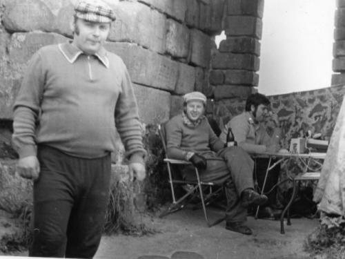 Jirka Podlipný OK1MZO, Honza Huryta OK1MNV a u mikrofonu Honza Cuc OK1JJC