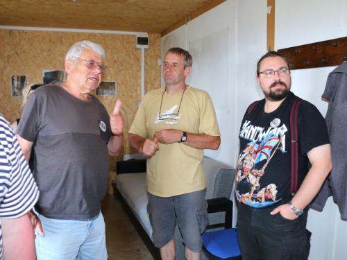 Při rozhovoru Pepa OK1MKD, Petr OK1AKI a Honza OK5MAD