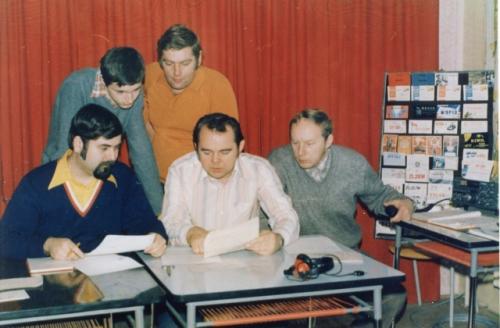 Soutěžní výbor - stojící Vláďa Ferles OL5BCR a Jirka Podlipný OK1MZO, sedící Jan Cuc OK1JJC. T. Matěják a Jan Huryta OK1MNV
