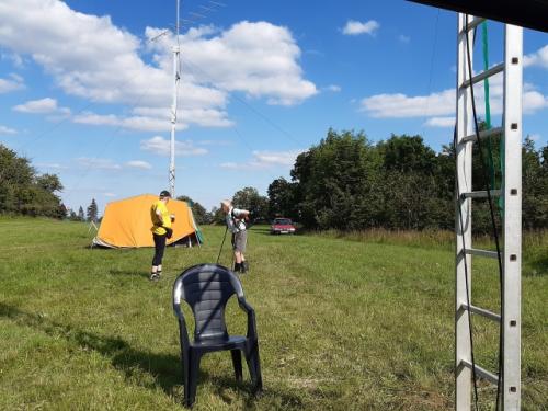 Při rozhovoru Honza OK1MNV a Tonda ex OK1MLA