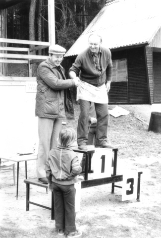 Společná gratulace za úspěšnou organizaci - Honza Huryta OK1MNV a Vašek Antoš OK1ARP