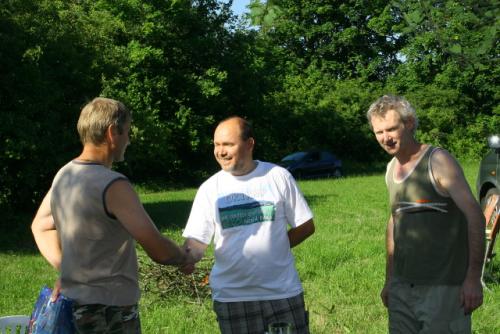 Roman Pokorný OK1NPF oslavil 45.narozeniny, při gratulaci Petr Knap OK1AKI a Martin Kobrle OK1TKN