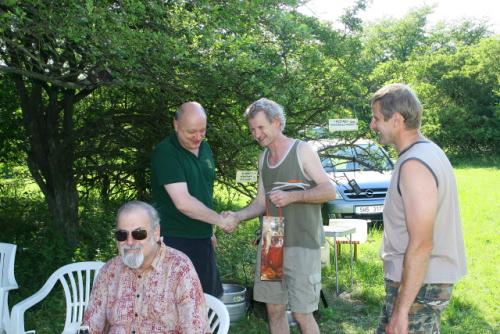 Vláďa Ferles slavil 50. narozeniny, gratulovali Martin Kobrle OK1TKN, Honza Cuc OK1JC a Petr Knap OK1AKI