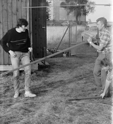 Pokusy s anténami. Petr Podobský OK1VYA, Ota Knap st. a Martin Kobrle