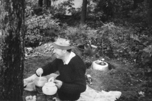 Honza Huryta OK1MNV při přípravě bašty