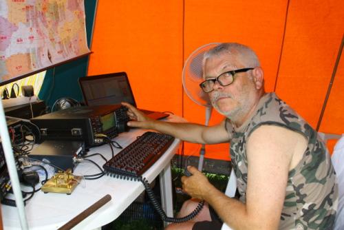 S vysíláním pomáhal i Peter Krištof OM6TX