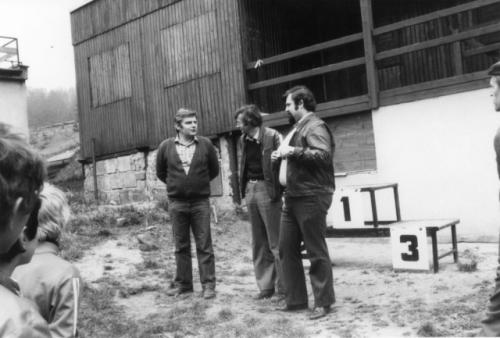 Před vyhlášením výsledků. Zleva Jirka Podlipný OK1MZO, Jirka Slavík OK1MIS (Hořice) a Honza Cuc OK1JJC