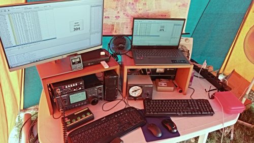 Pracoviště pro 144 MHz chvíli před koncem