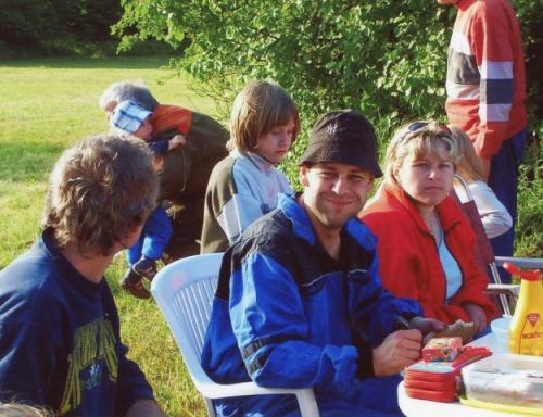 Martin Kobrle OK1TKN, Jarda Polášek s vnukem, Martina Kobrlová, Marek Jirásko a Věra Kobrlová