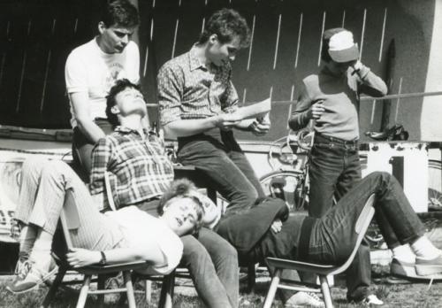 Relaxování po závodě na jarním sluníčku