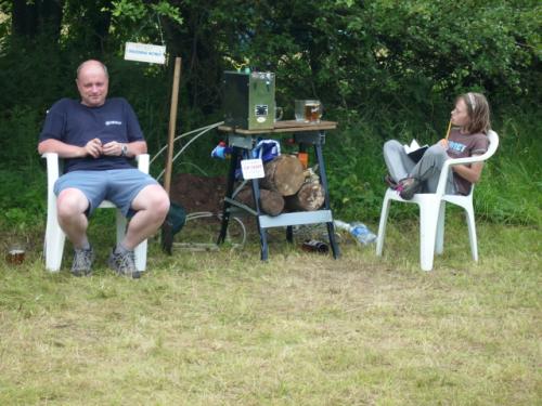 Ve stínu se skrývali Vláďa Ferles a Martina Kobrlová