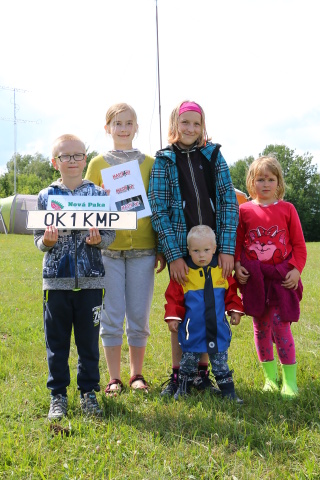 Závodní tým mládeže Ondra Pokorný, Berenika Veselá, Maruška a Mikuláš Knapovi, Marie Ester